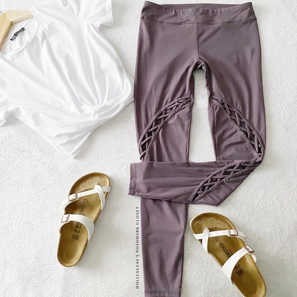 Cutout Mauve / Purple Leggings